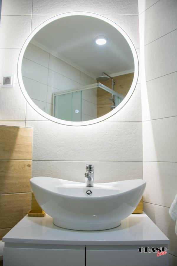 Grand Lux Apartment Ντόμποϊ Εξωτερικό φωτογραφία