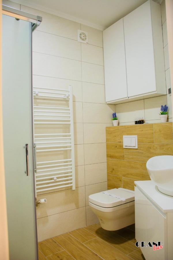 Grand Lux Apartment Ντόμποϊ Εξωτερικό φωτογραφία