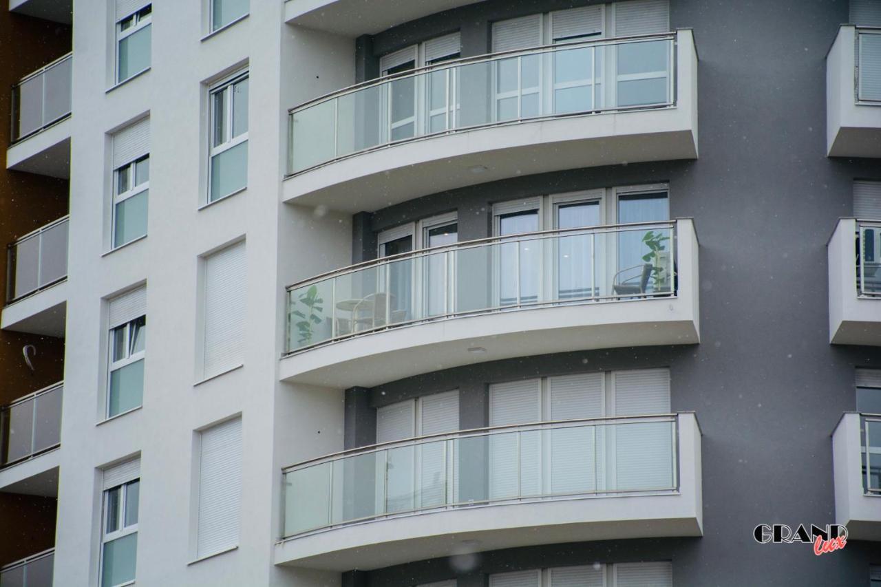 Grand Lux Apartment Ντόμποϊ Εξωτερικό φωτογραφία